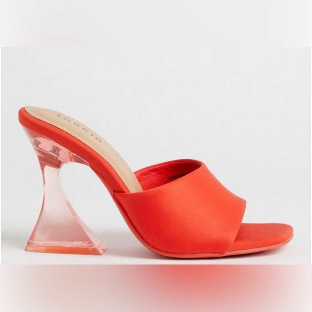 🆕 NWOT torrid orange Lucite Flare Heel Sandal (WW) size 9